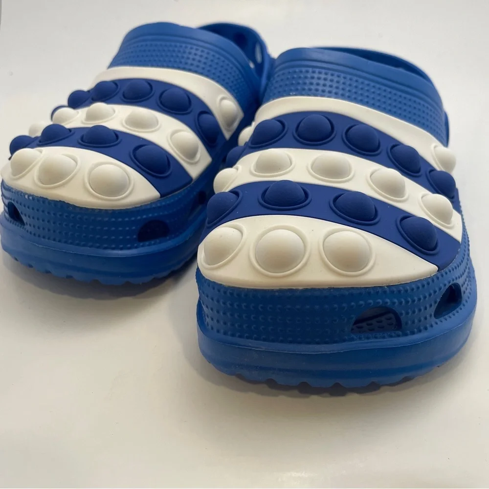 Engtoy Blue White Foam Clogs Kids Popper Playful Shoes Pop It Youth‎ Size 4 US
